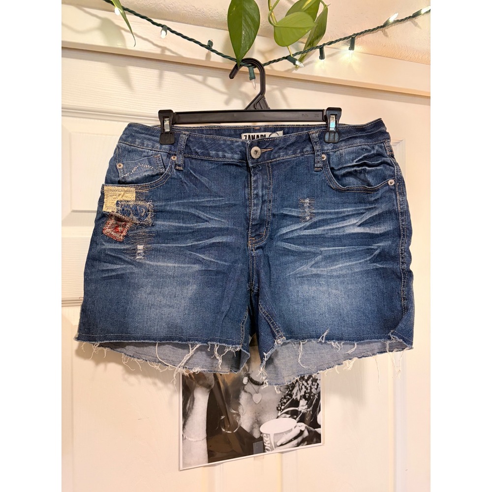 Zanadi Womens Patchwork Denim Shorts Medium Wash Raw Hem Distressed Size 16W